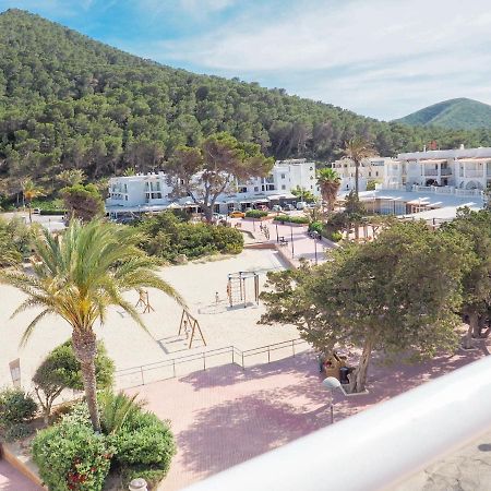 Apartamentos Cala Llonga Exteriör bild