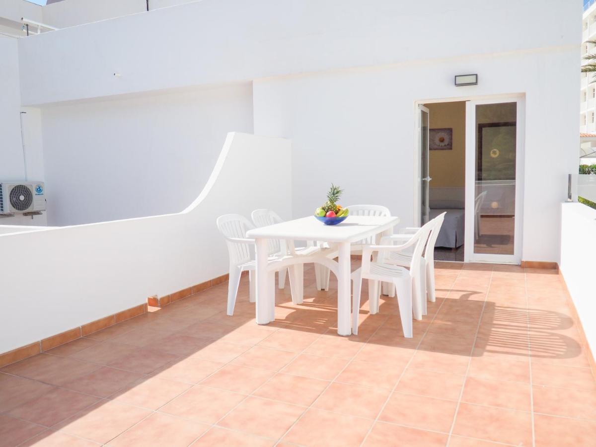Apartamentos Cala Llonga Exteriör bild