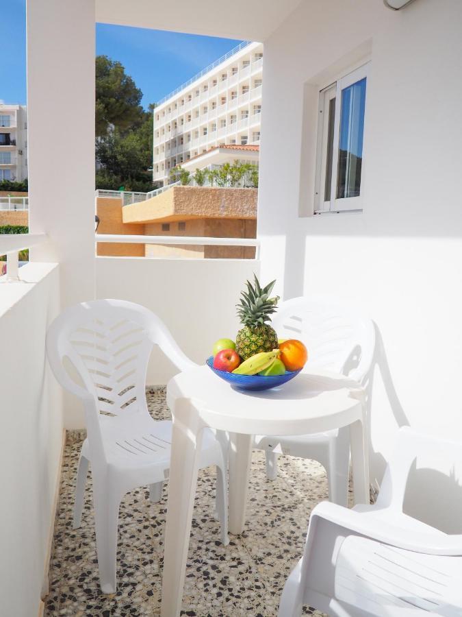 Apartamentos Cala Llonga Exteriör bild